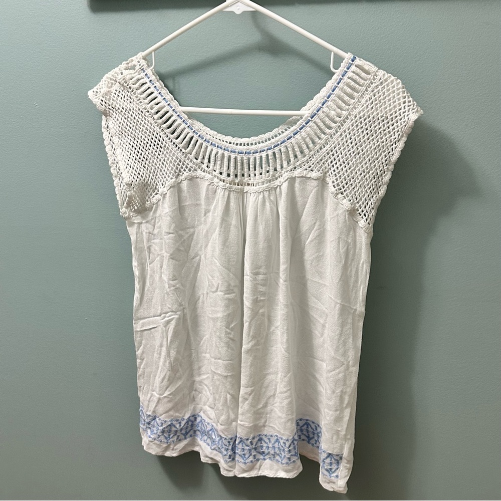 Altar’d State Women’s medium top